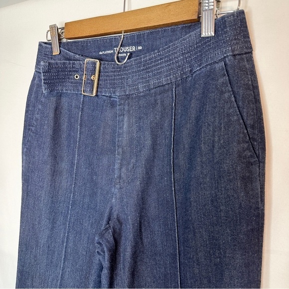 Chico’s The Platinum Trouser Belted Wide Leg Pleated Denim Pants Size 00 / US 2 - Picture 2 of 16
